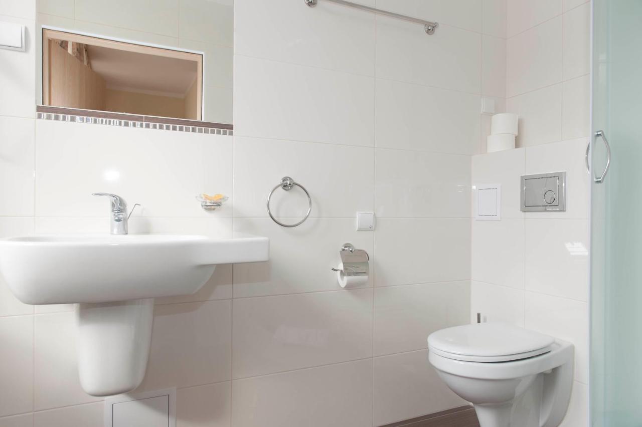 Aparthotel Dom Zdrojowy Jelenia Góra Habitación foto