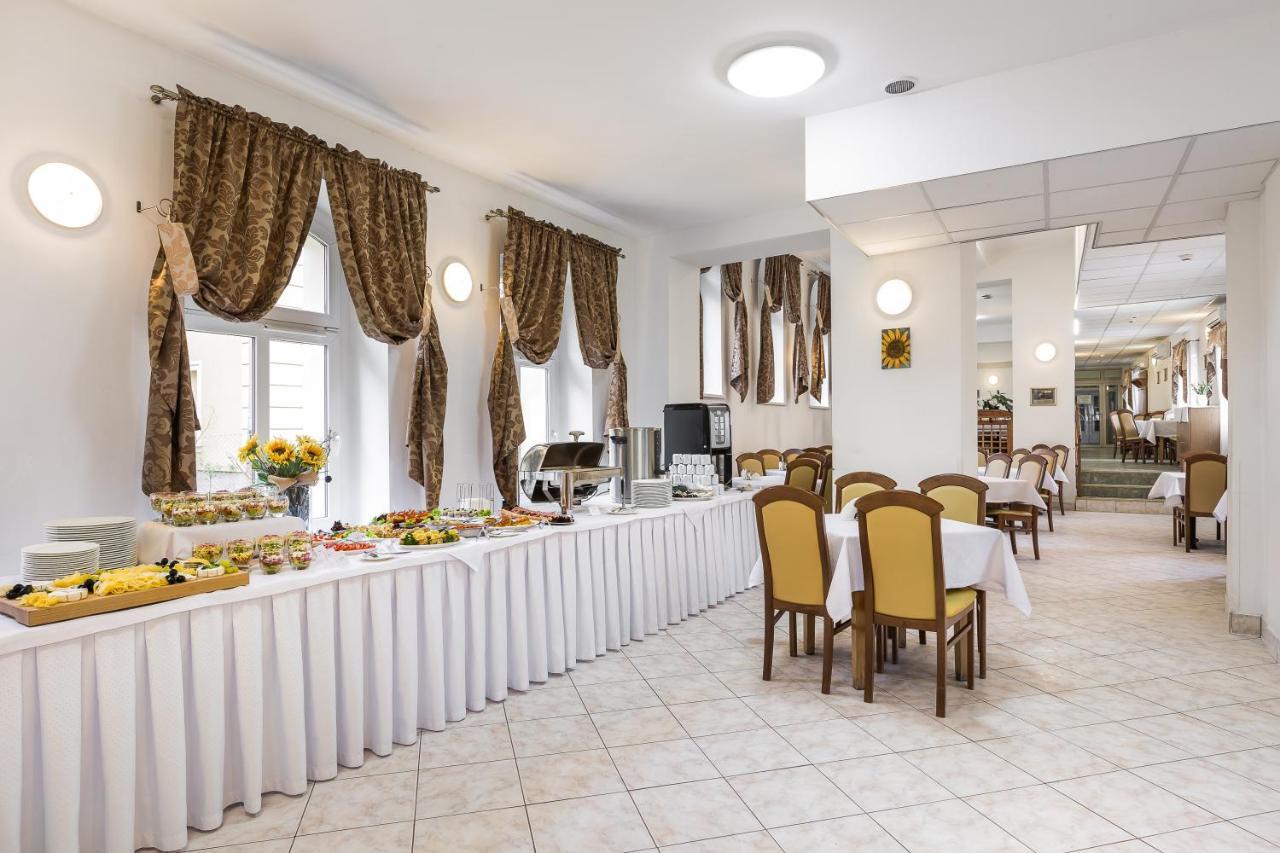 Aparthotel Dom Zdrojowy Jelenia Góra Exterior foto