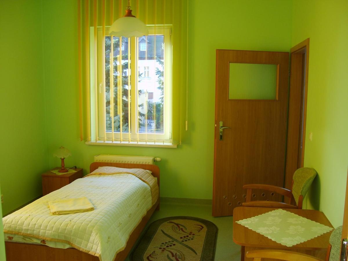 Aparthotel Dom Zdrojowy Jelenia Góra Exterior foto