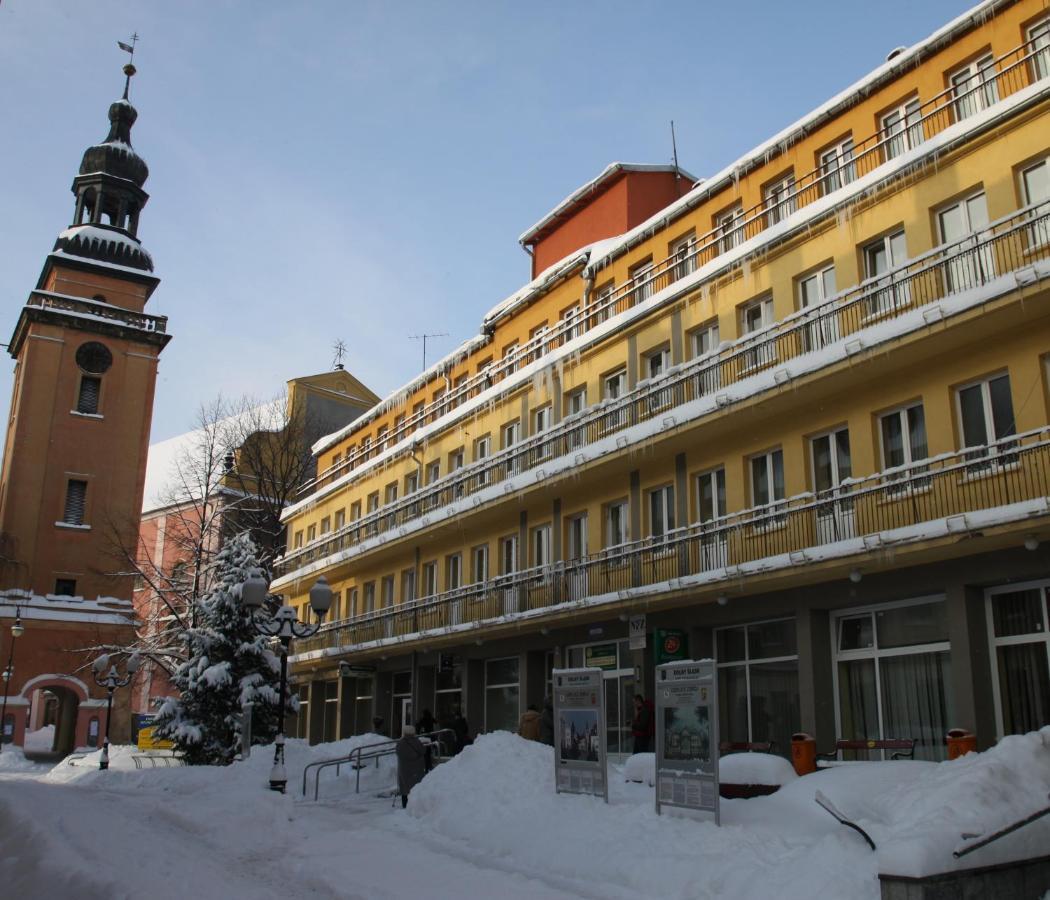 Aparthotel Dom Zdrojowy Jelenia Góra Exterior foto