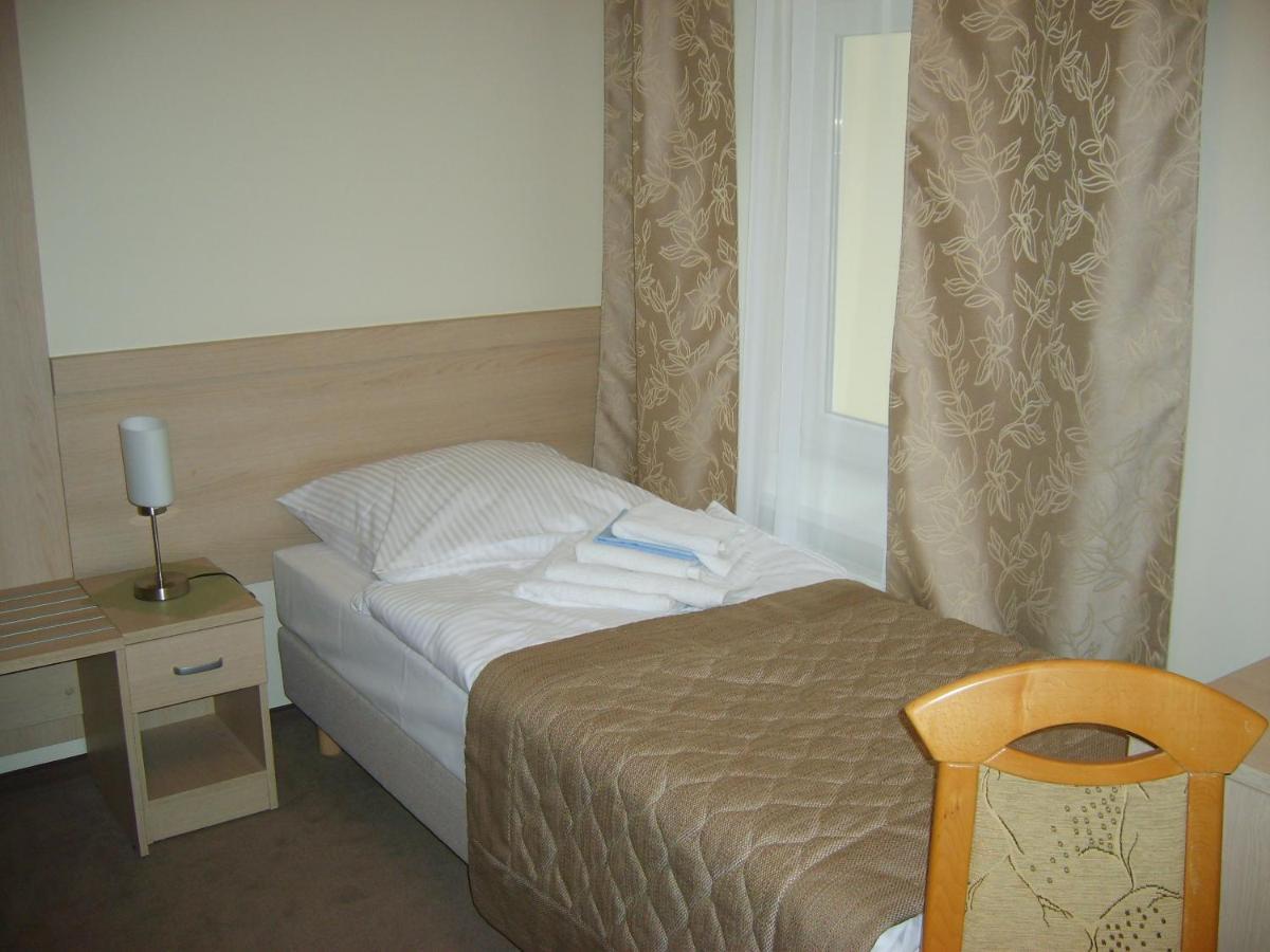 Aparthotel Dom Zdrojowy Jelenia Góra Exterior foto